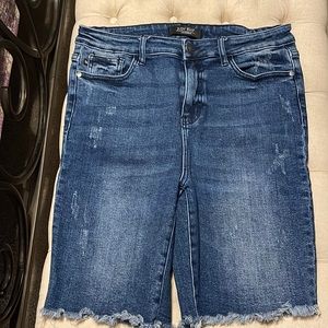 Judy blue Long shorts